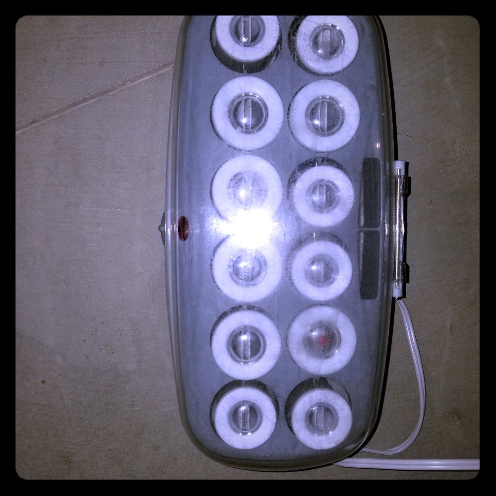 Set of hot rollers with clips